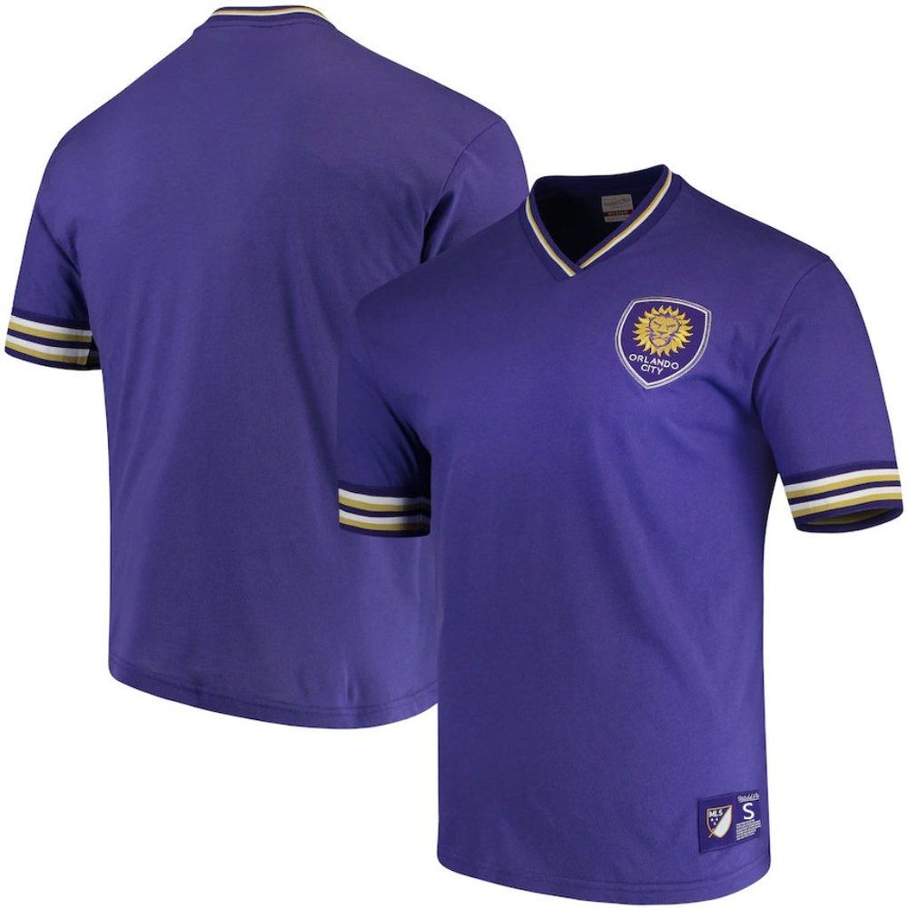 MLS Orlando City Soccer Size Small Mitchell & Ness Vintage Soccer T-Shirt